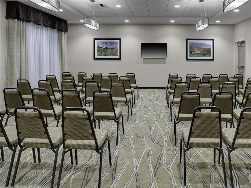 Hampton Inn & Suites Manchester, Vt Экстерьер фото