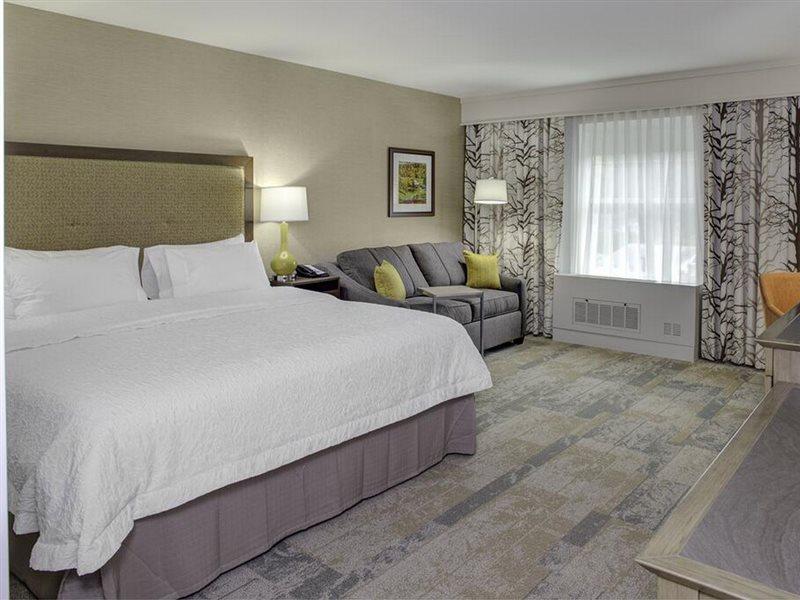 Hampton Inn & Suites Manchester, Vt Экстерьер фото