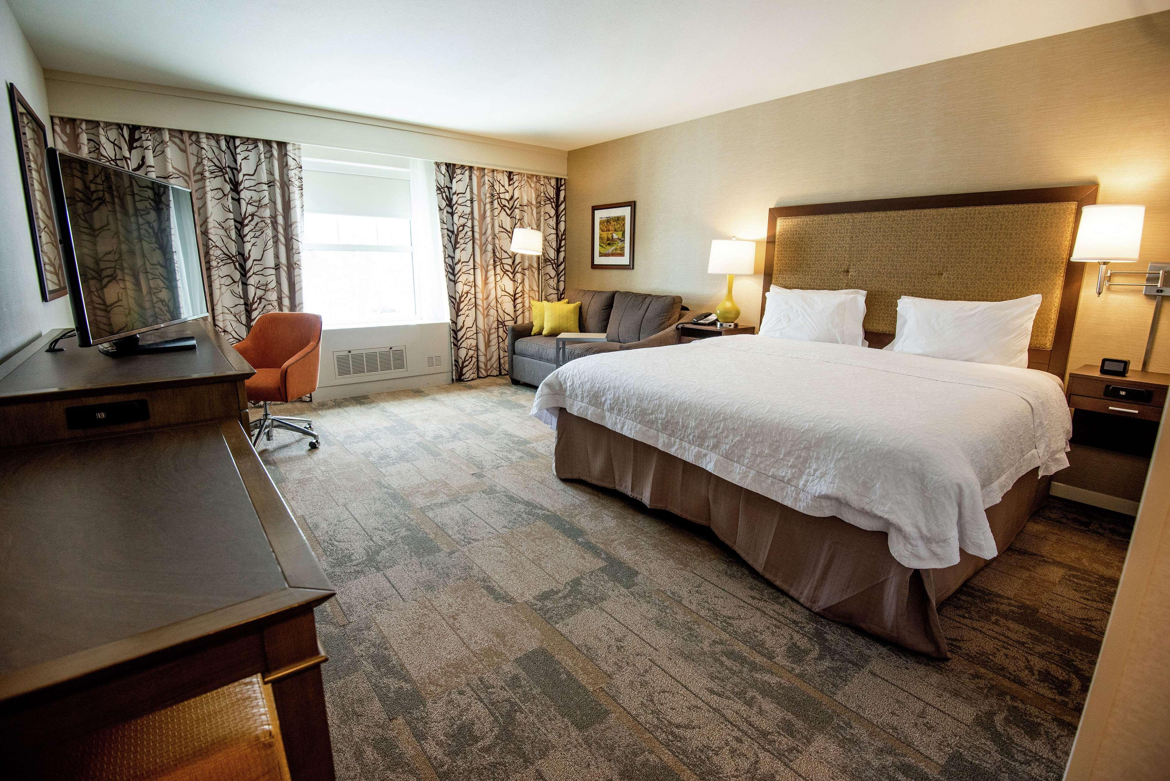 Hampton Inn & Suites Manchester, Vt Экстерьер фото
