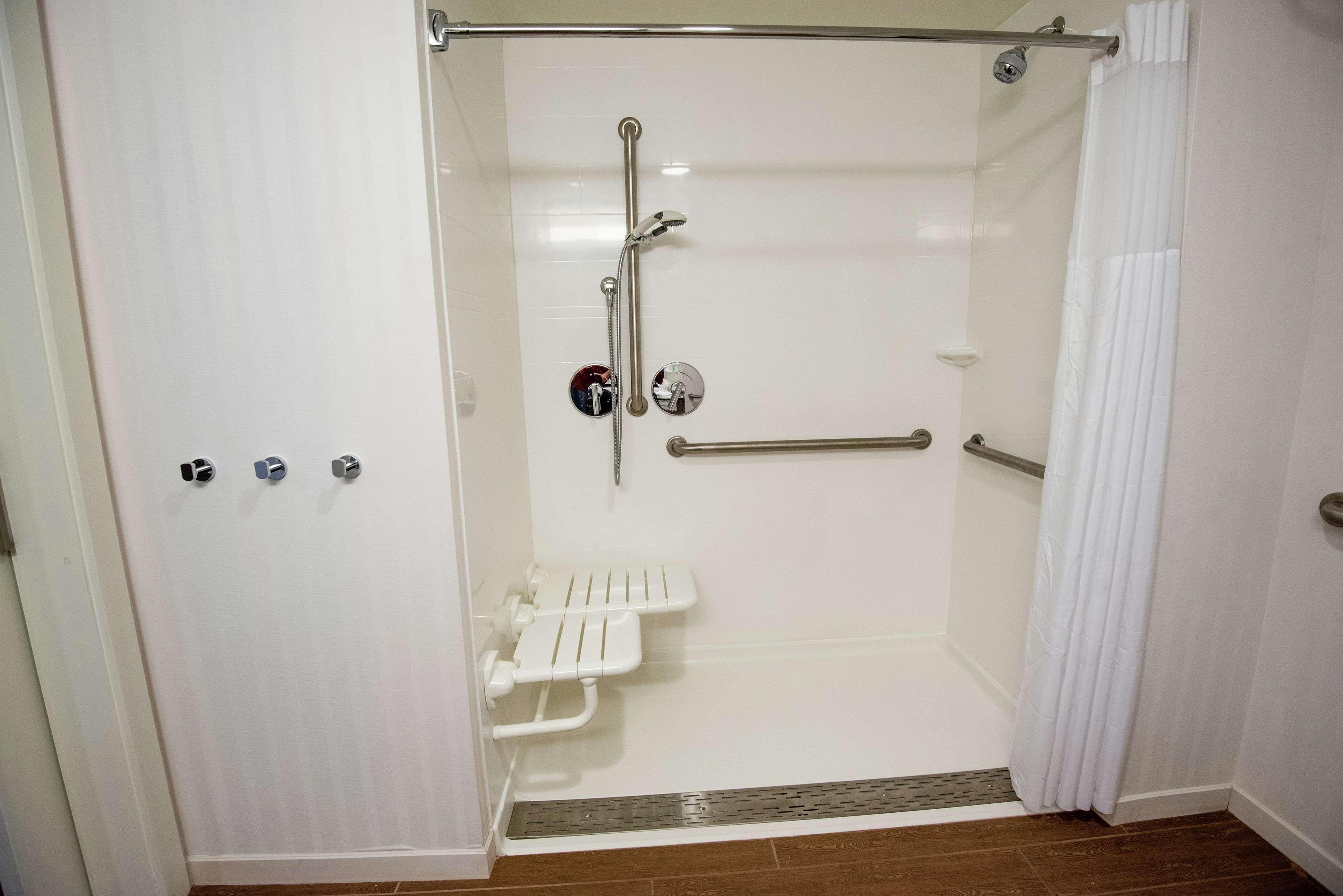 Hampton Inn & Suites Manchester, Vt Экстерьер фото