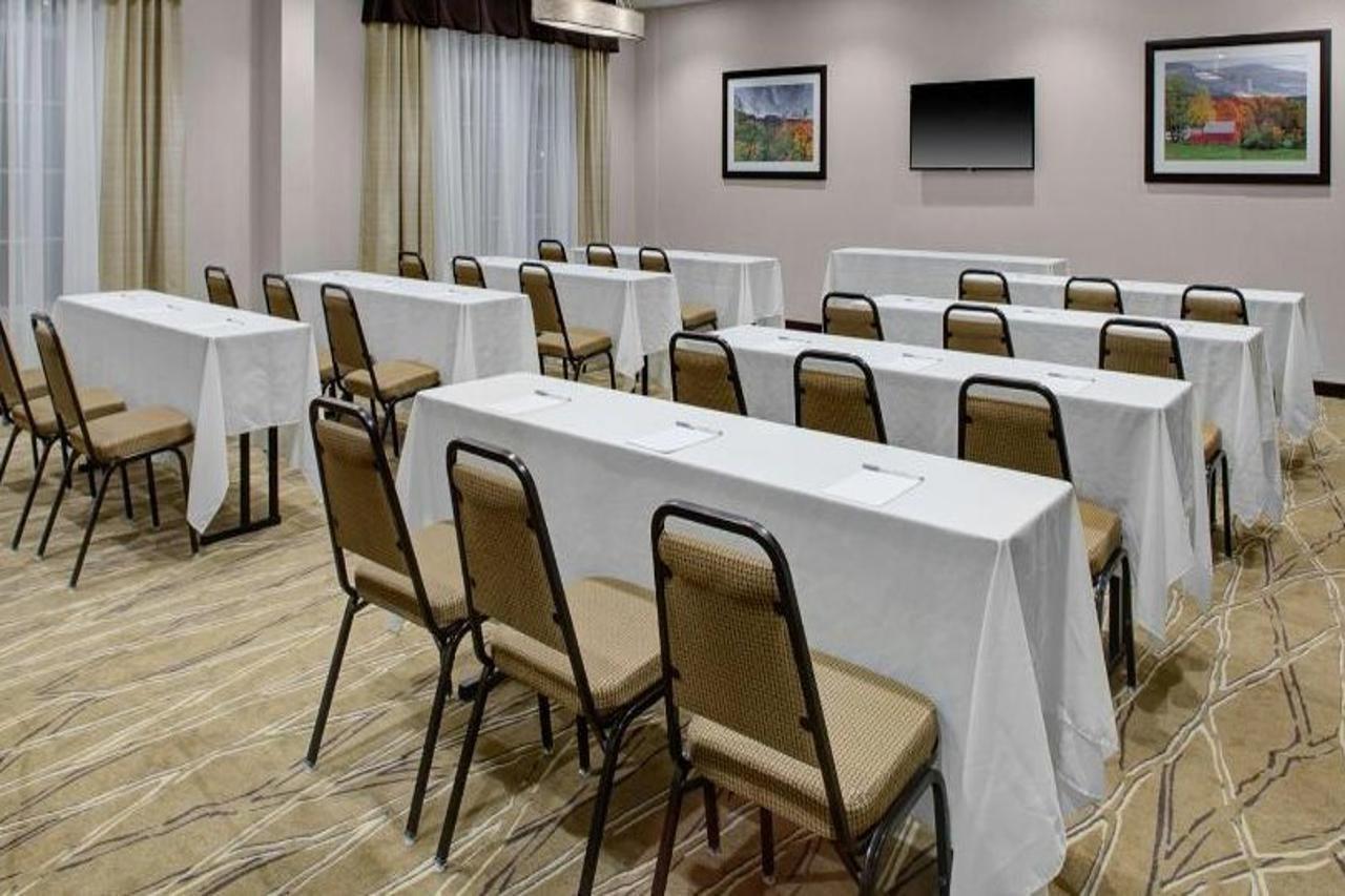 Hampton Inn & Suites Manchester, Vt Экстерьер фото