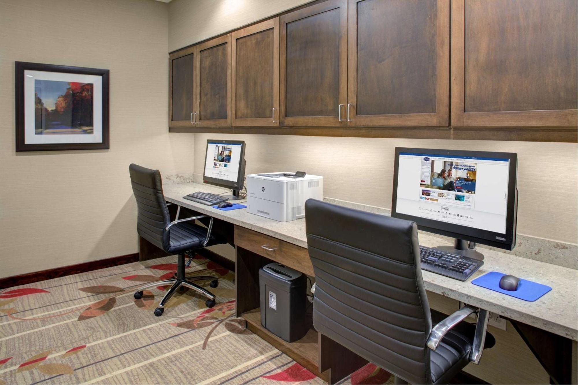 Hampton Inn & Suites Manchester, Vt Экстерьер фото