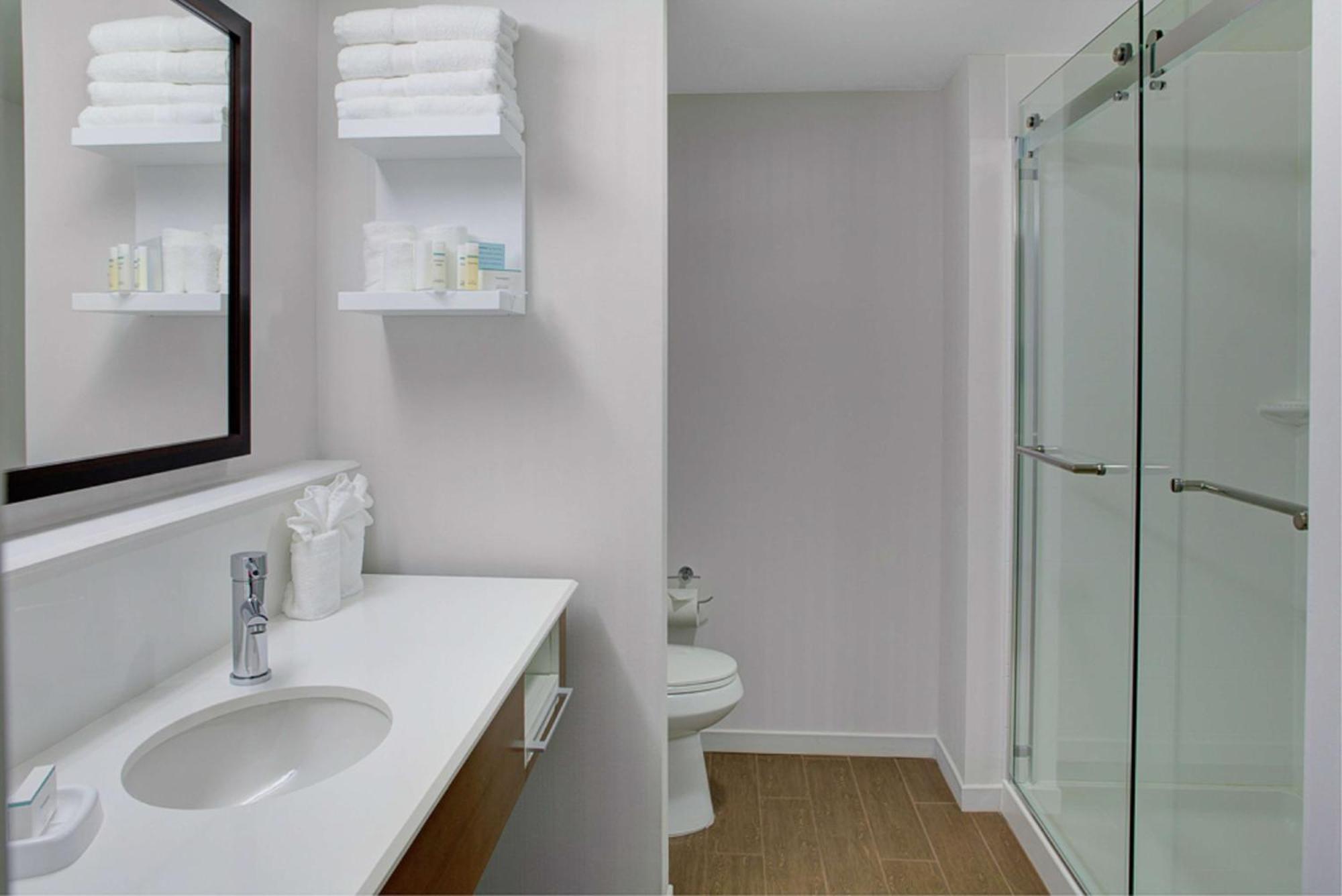 Hampton Inn & Suites Manchester, Vt Экстерьер фото
