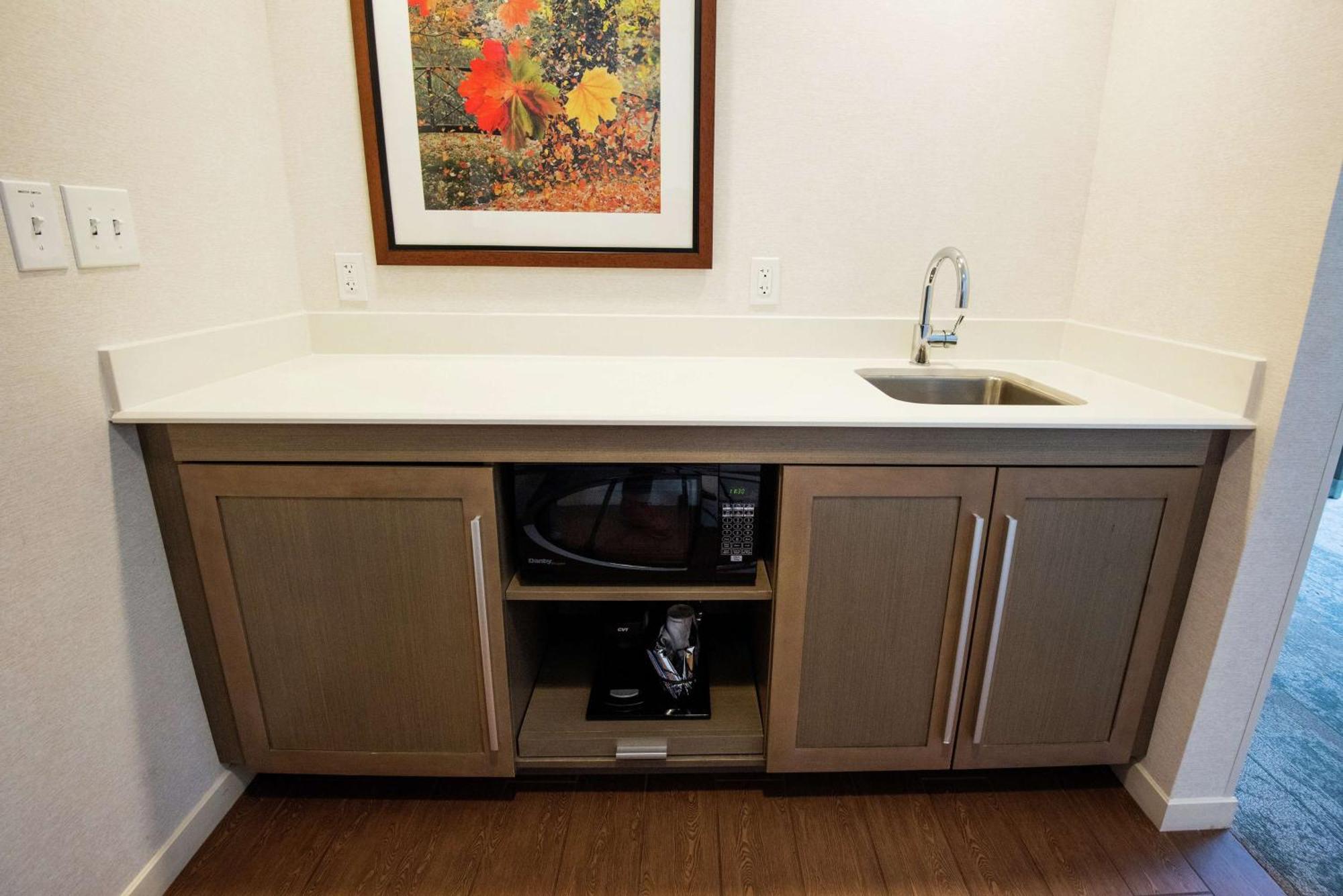 Hampton Inn & Suites Manchester, Vt Экстерьер фото