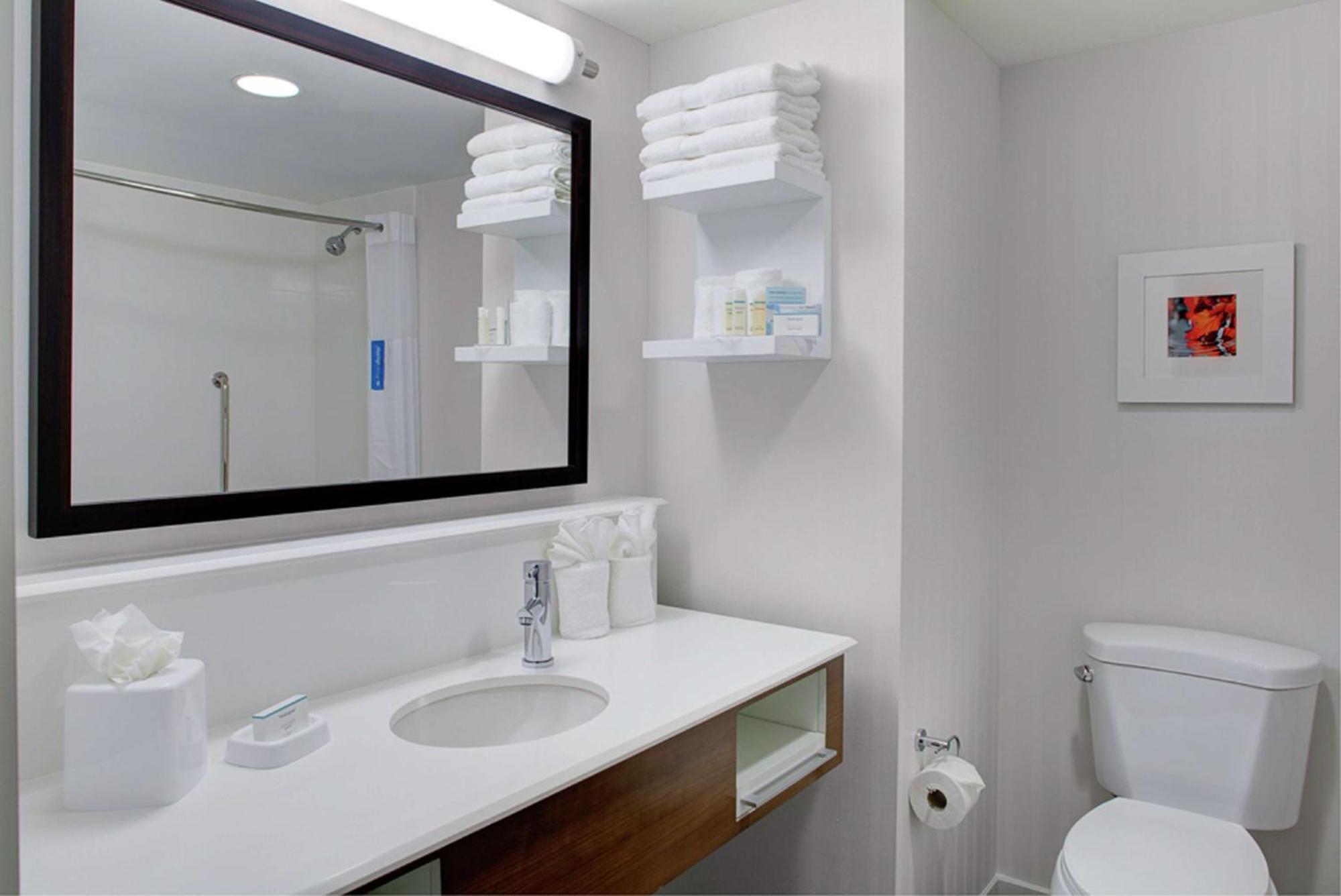 Hampton Inn & Suites Manchester, Vt Экстерьер фото