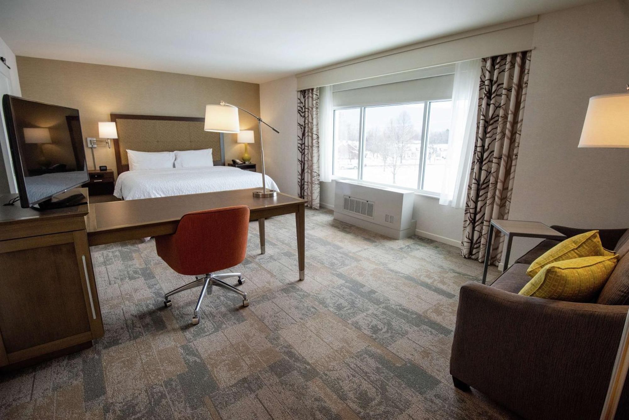 Hampton Inn & Suites Manchester, Vt Экстерьер фото